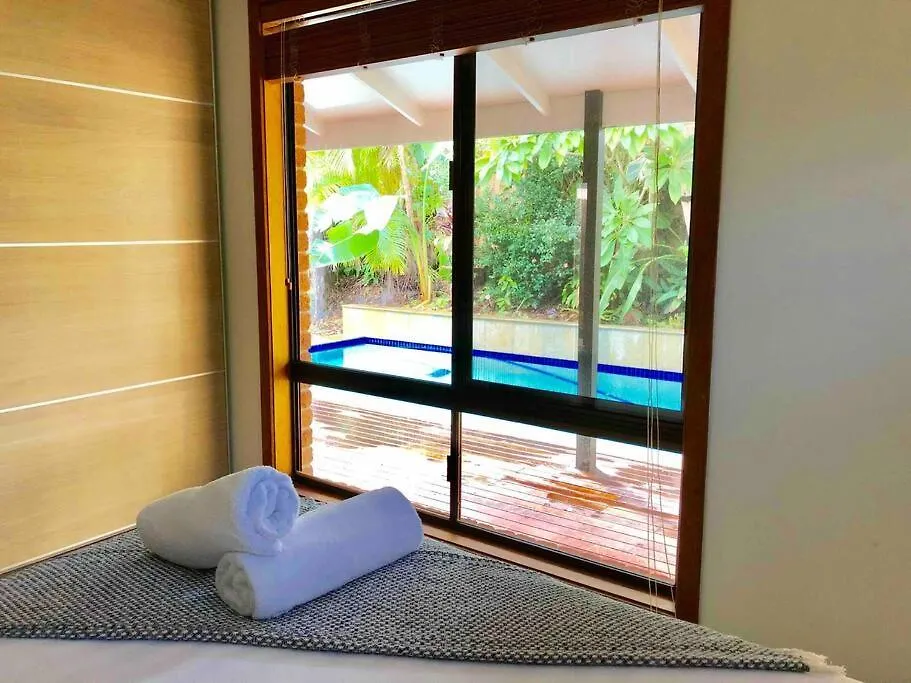 Beach Jungle - Hot Tub, Firepit & Pool In Beachside Oasis Μπάιρον Μπέι Αυστραλία